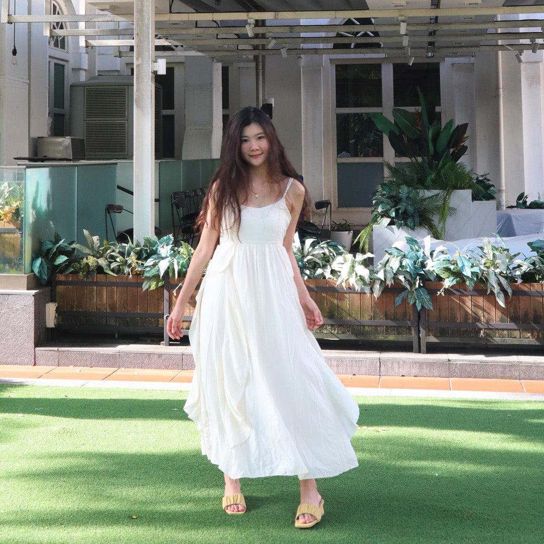Vic Sandal Tumit Blok Berkedut