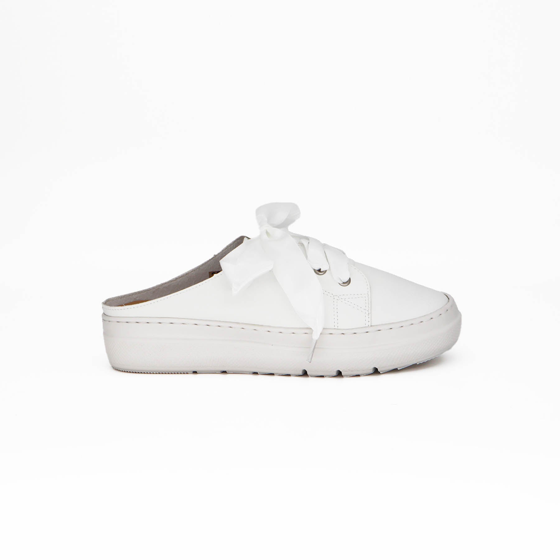 Cloud 9 Slip-on Bold Ribbon Sneakers